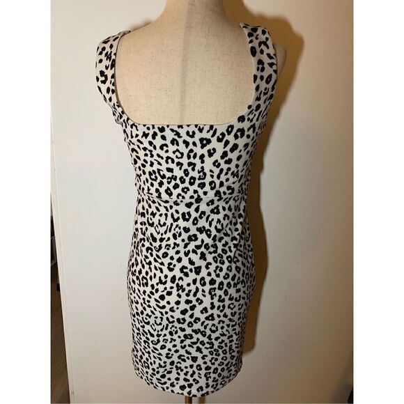 Leopard print animal print size small stretchy dress - Picture 3 of 4